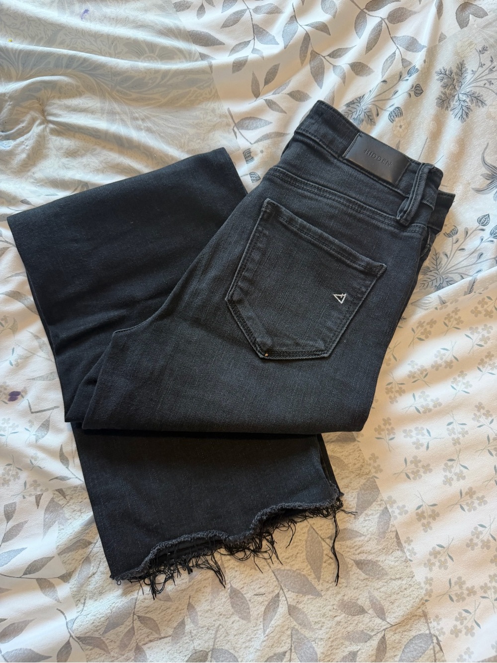 Hidden Relaxed Fit Womens Black Jeans